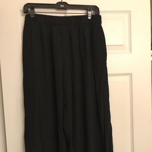 GAP Flowy Wide Leg Pant